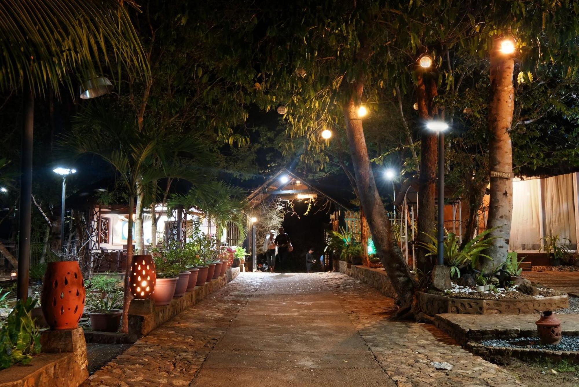 Villa Khadine Grand Vista Resort Coron Exterior foto