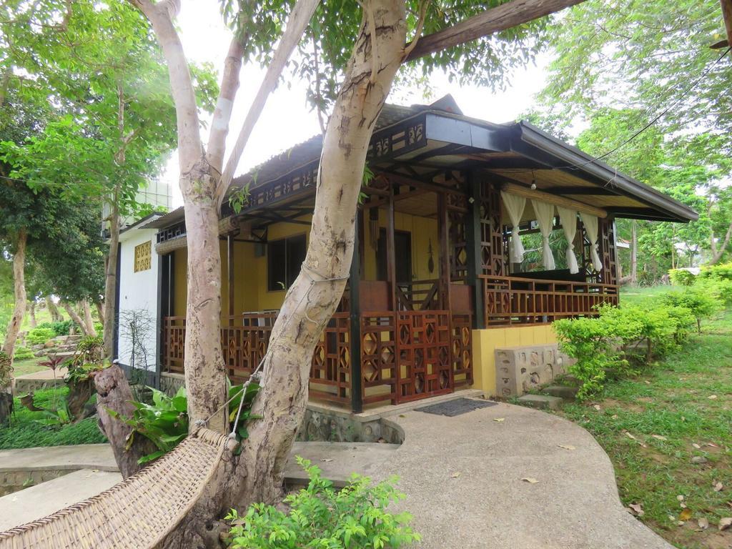 Villa Khadine Grand Vista Resort Coron Quarto foto